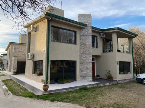 Casa en Venta en Malagueño, Santa María