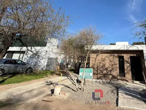 Casa en Venta en Villa Catalina, Río Ceballos