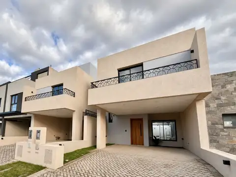 Casa en Venta en Countries y Barrios Cerrados en Córdoba Capital, Capital