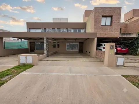 Casa en Venta en Countries y Barrios Cerrados en Córdoba Capital, Capital