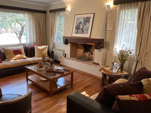 Casa en Venta en El Bosque, Countries y Barrios Cerrados en Córdoba Capital