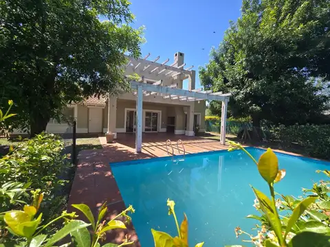 Casa en Venta en Chacras de la Villa, Villa Allende