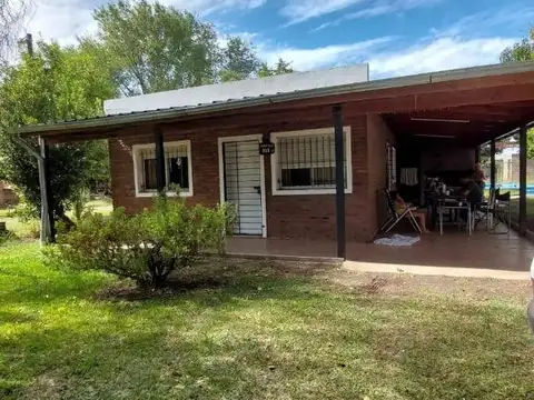 Casa en Venta en Villa Flores, Roldan
