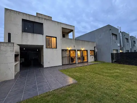 Casa en Venta en Fisherton, Rosario