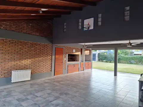 Casa en Venta en Roldan, San Lorenzo
