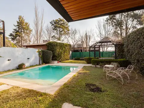 Casa en Venta en Soldini, Rosario