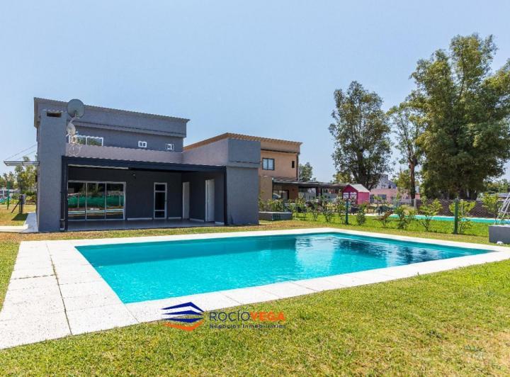 Casa · 177m² · 4 Ambientes · 1 Cochera