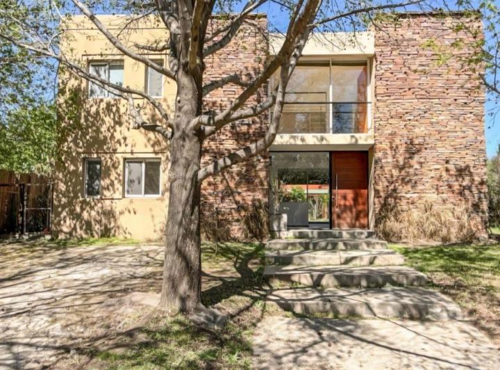 Casa · 204m² · 5 Ambientes