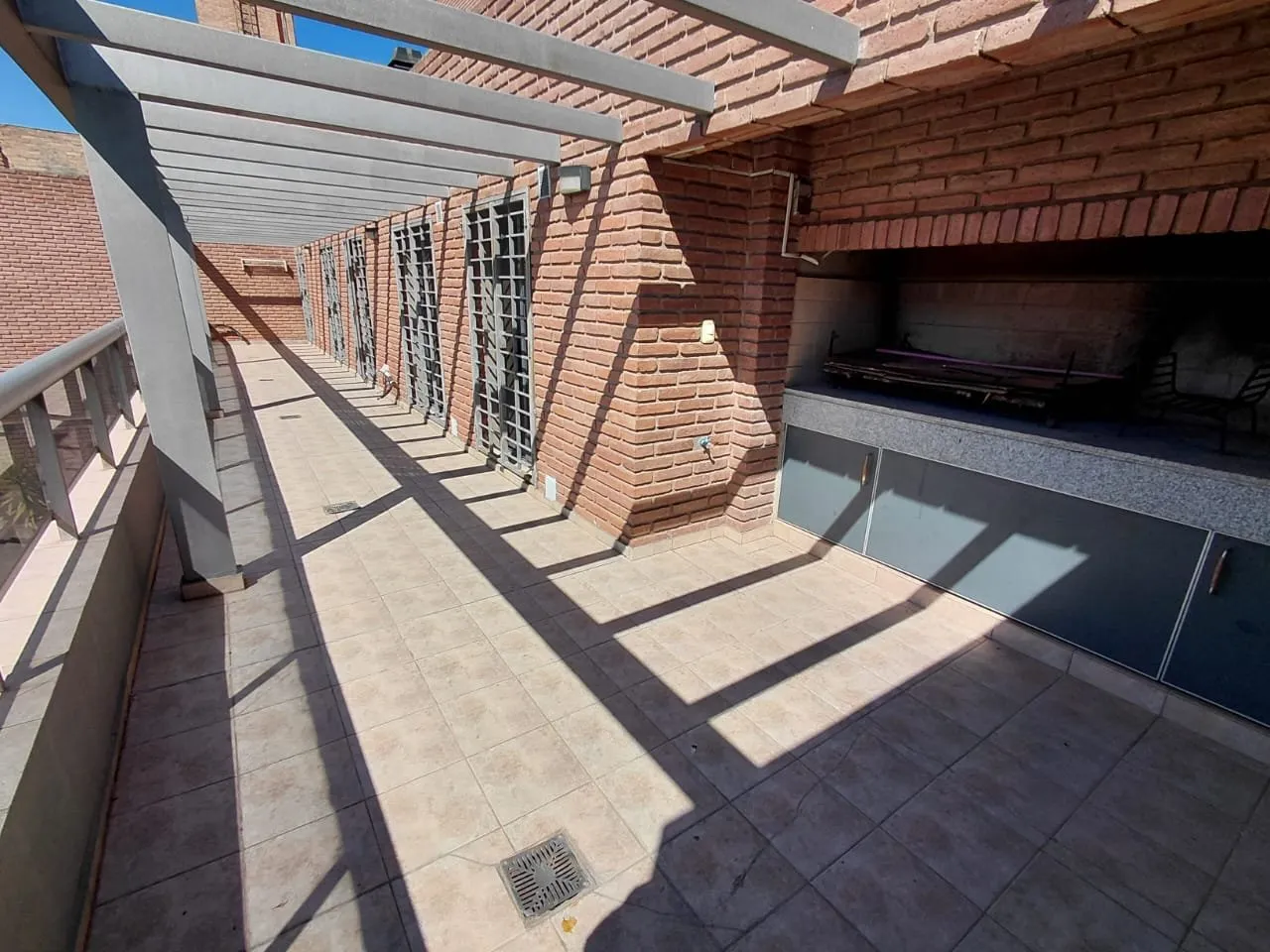 VENDO "INARCO 28" DEPTO 2 DORM C/ COCHERA Y TERRAZA PROPIA - ESQUIU 425 - GRAL P...