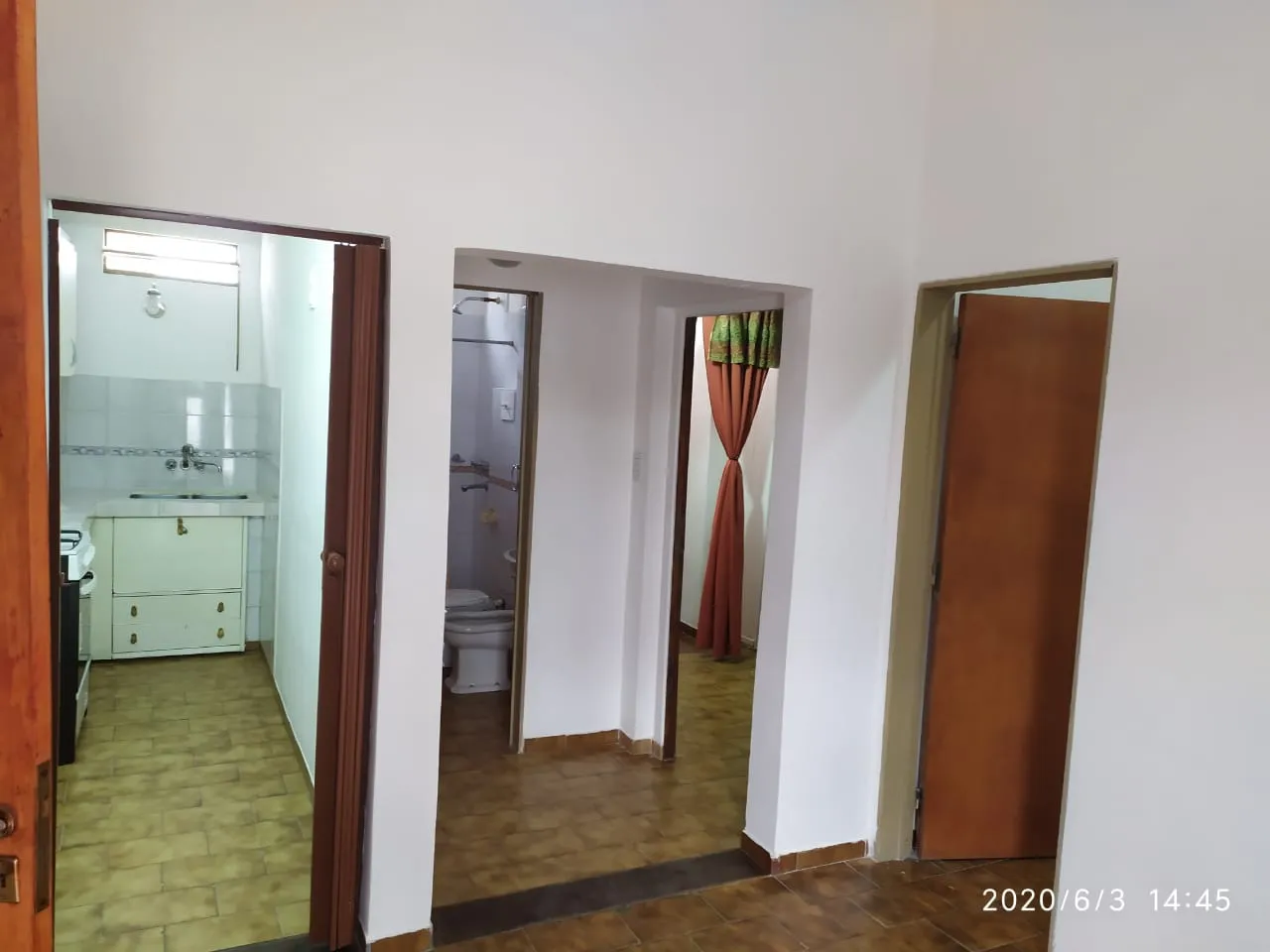 Venta Propiedad en Esquina: Casa Principal de 3 Dormitorios + Depto de 2 Dormitorios con Terraza