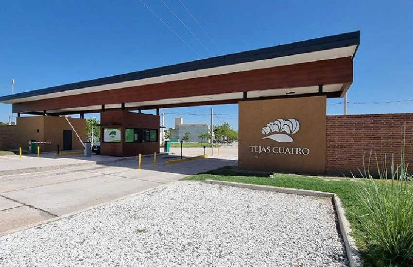 TERRENO EN VENTA TEJAS 4 MANZANA 75 LOTE 25