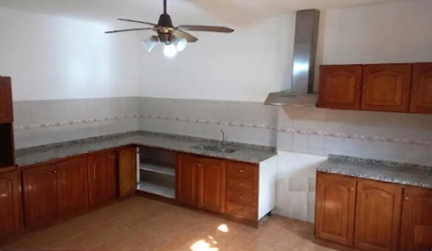ALQUILER | CASA 3 DORMITORIOS – TERRAZA CON ASADOR – BARRIO SARMIENTO