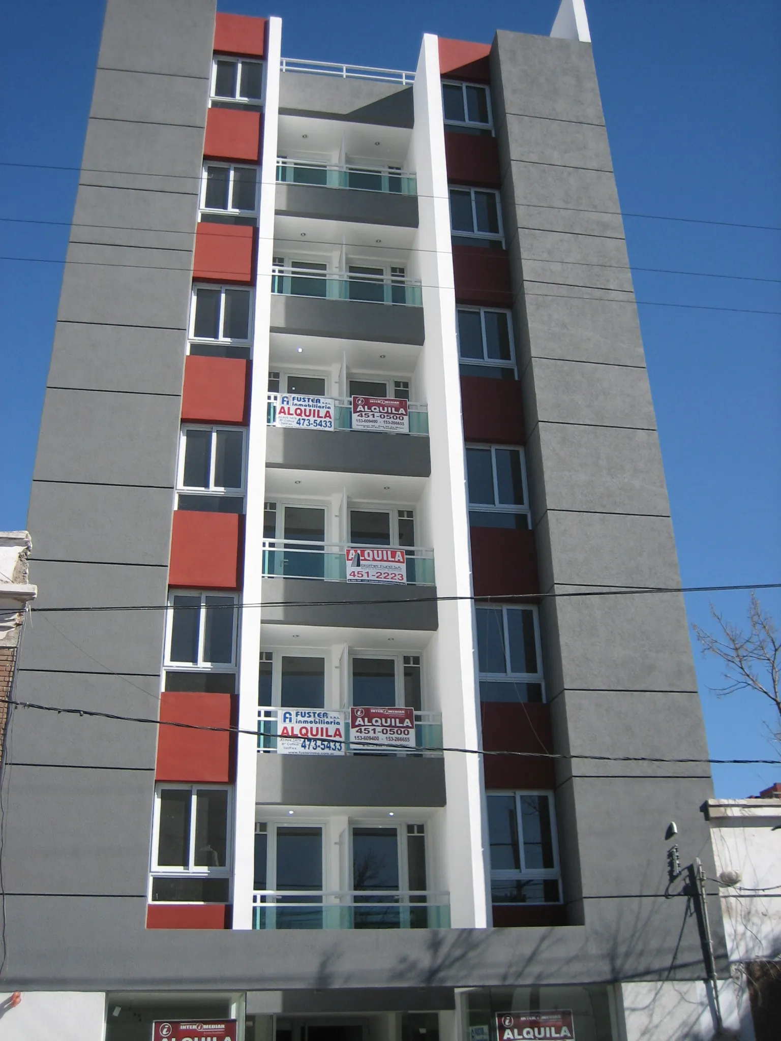 ALQUILO HERMOSO DPTP. DE UN DORMITORIO EN Bº COFICO.