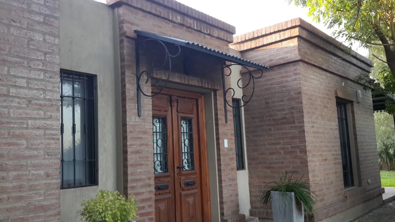 CASA EN ALQUILER EN VILLA ALLENDE GOLF