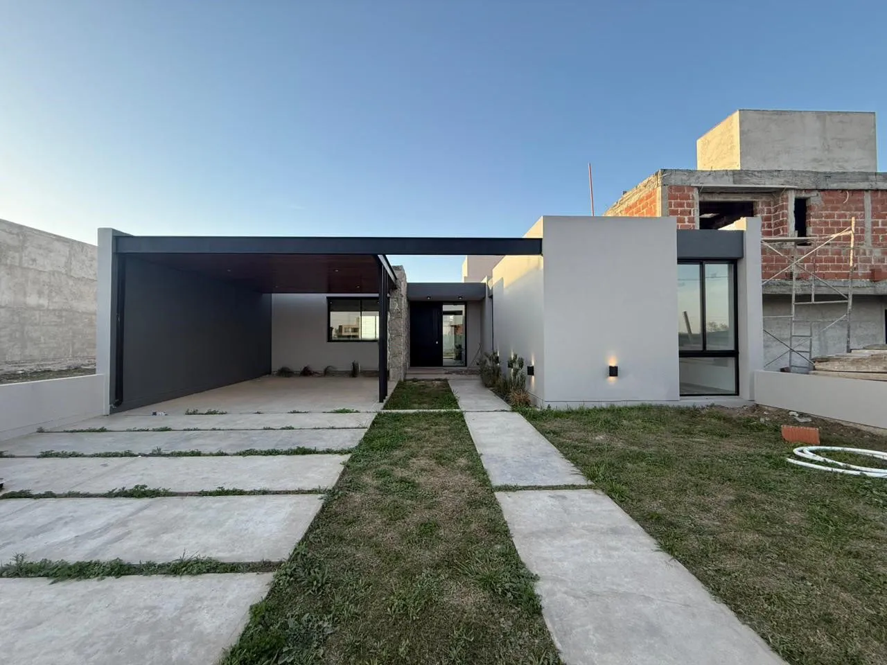 VENTA CASA DE CATEGORÍA EN NOBU TOWN - 3 DORMITORIOS