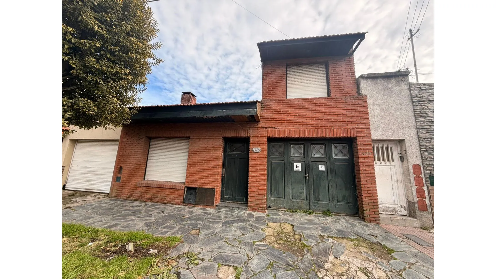 Casa 4 ambientes con garage a reciclar