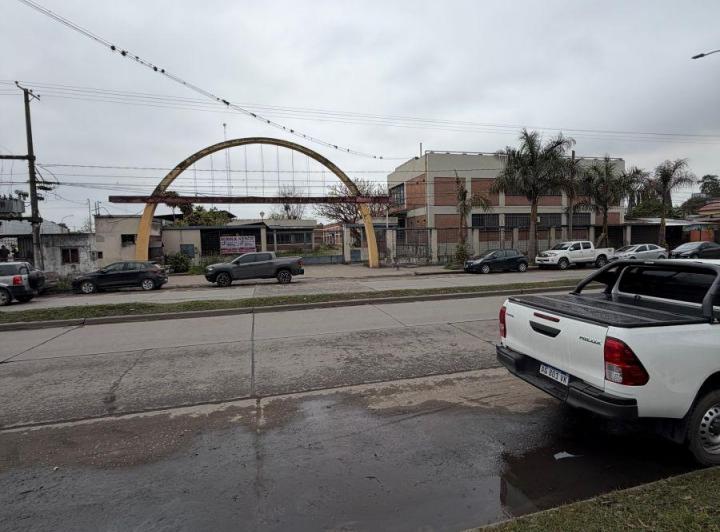 Local comercial · 2500m²