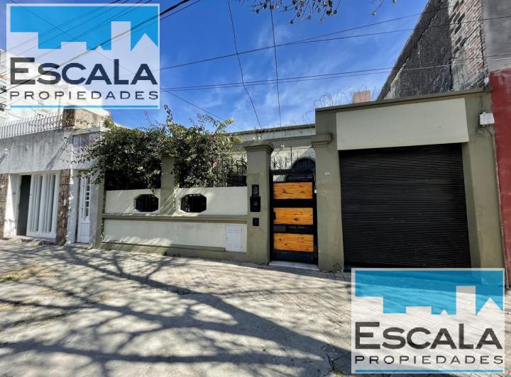 Local comercial · 150m² · 4 Dormitorios · 1 Cochera