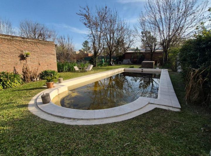 Casa · 504m² · 3 Ambientes · 1 Cochera