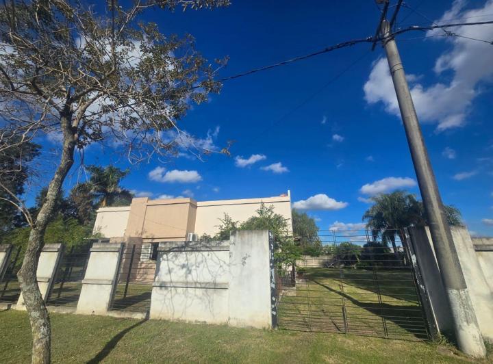 Casa · 300m² · 8 Ambientes