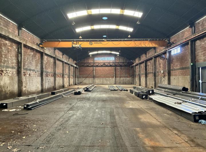 Bodega-Galpón · 735m² · 1 Ambiente
