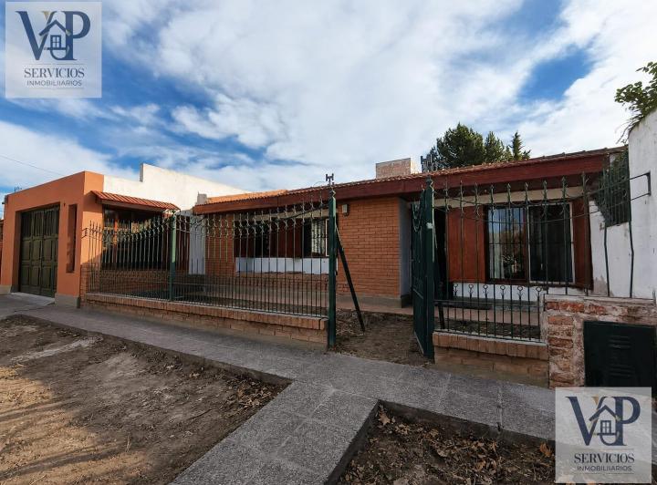 Casa · 170m² · 3 Ambientes · 1 Cochera