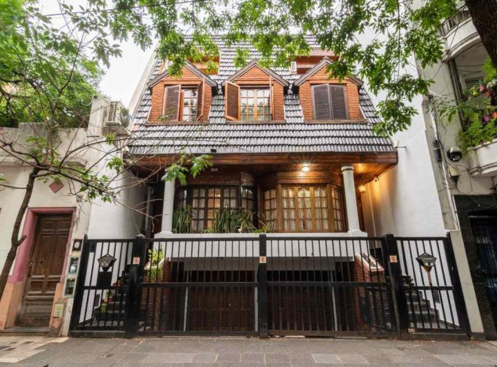 PH · 209m² · 6 Ambientes · 1 Cochera