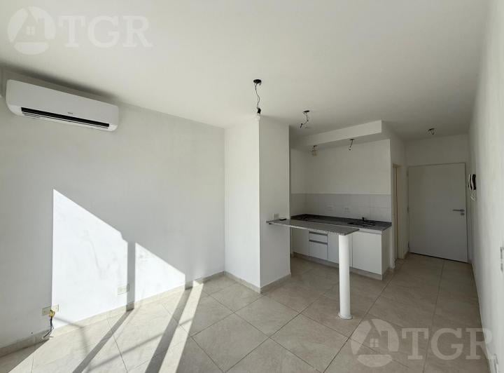 Departamento · 21m² · 1 Ambiente · 8 Cocheras