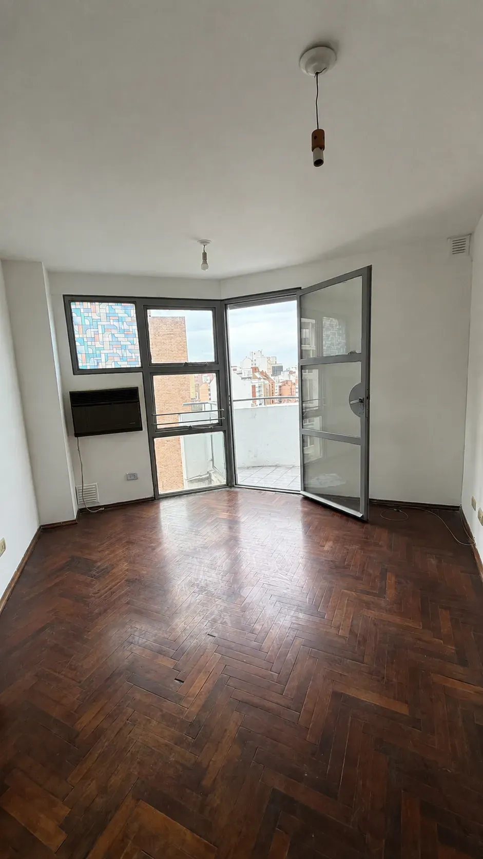 EN ALQUILER - NUEVA CORDOBA - UN DORMITORIO CON BALCON - LINDA VISTA