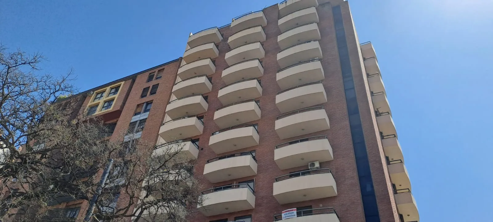 ALQUILO NVA CBA M T ALVEAR 820 FTE 1 DORMITORIO CON BALCON ZONA GUEMES !