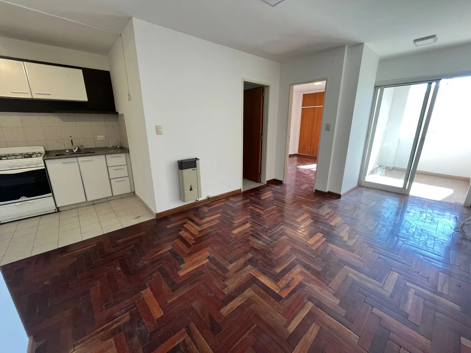 !!Alq. Exc. Dpto de 1 dorm + balcon en Nva Cba!!