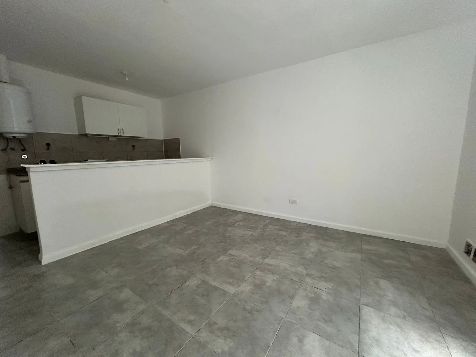 ALQUILER AMPLIO DEPTO 1 DORMITORIO Barrio Alto Alberdi