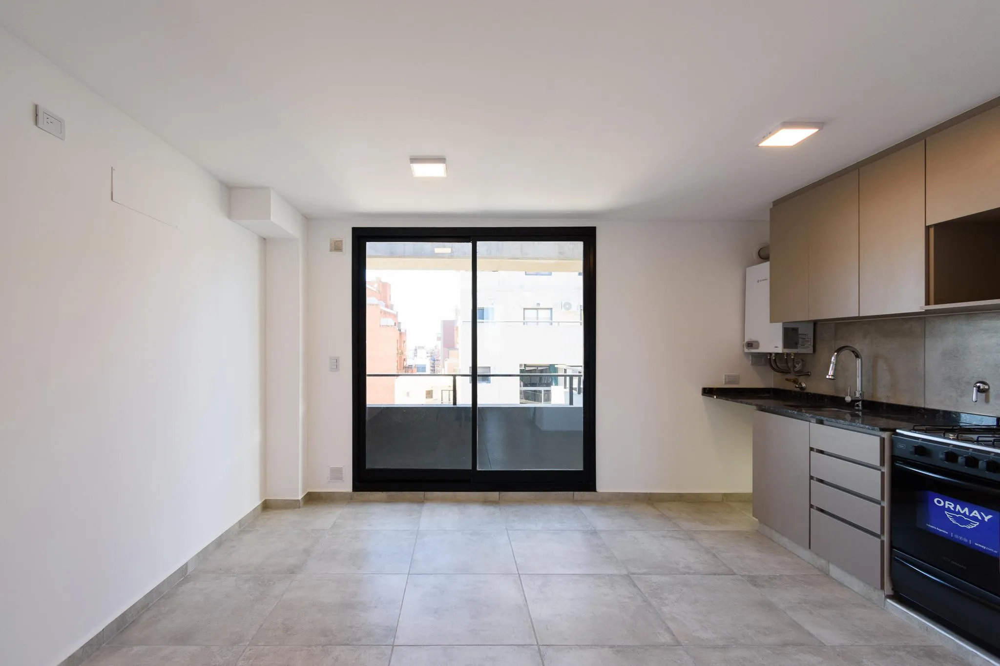 SE VENDE DUPLEX A ESTRENAR DE 1 DORMITORIO Y 2 BAÑOS EN EL CENTRO DE LA CIUDAD