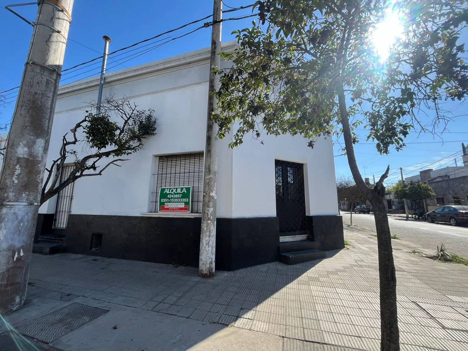 !!Alq. Exc. Local esquina en PLENO Alberdi!! A 3 cdras del estadio de Belgrano