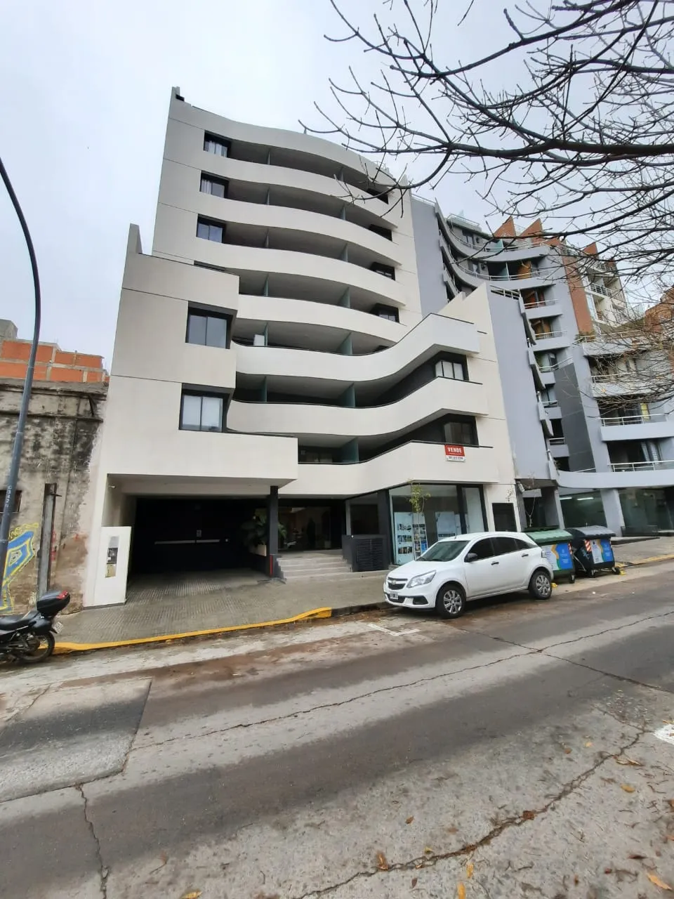 COCHERA EN NUEVA CÓRDOBA, EXCELENTE UBICACIÓN