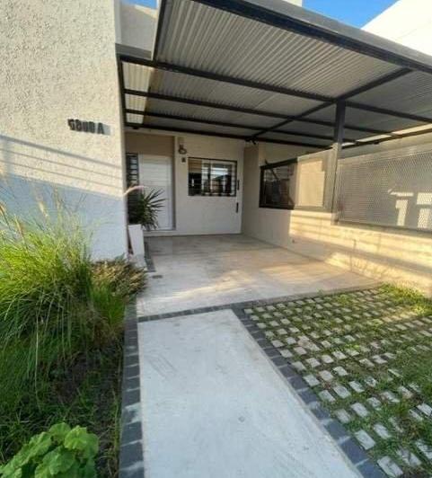 Casa · 110m² · 9 Ambientes · 1 Cochera