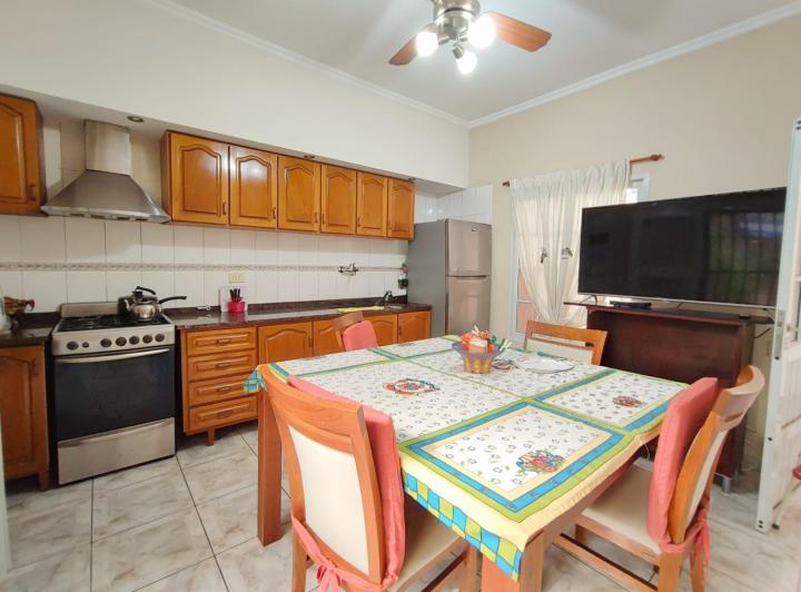 Casa · 82m² · 5 Ambientes · 1 Cochera