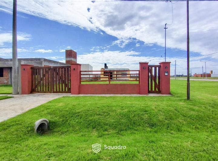 Casa · 450m² · 2 Ambientes · 1 Cochera