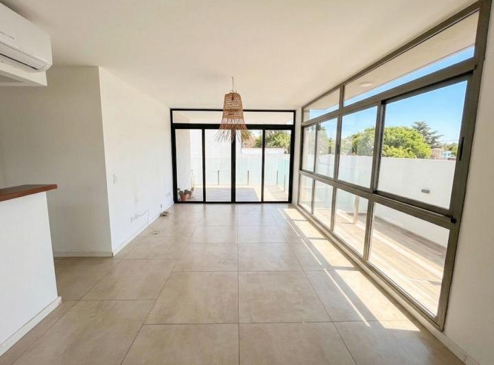 Departamento · 98m² · 8 Ambientes · 2 Cocheras