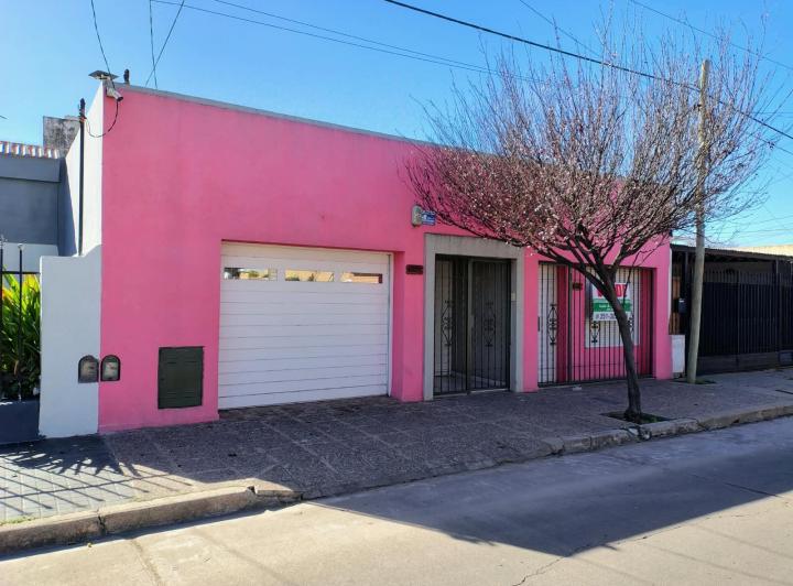Casa · 185m² · 10 Ambientes · 1 Cochera