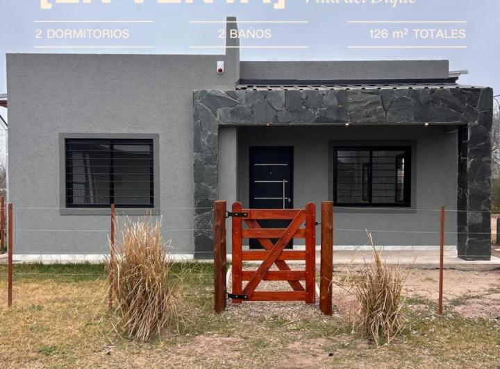 Casa · 126m² · 3 Ambientes · 1 Cochera