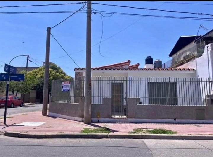 Casa · 110m² · 5 Ambientes · 1 Cochera