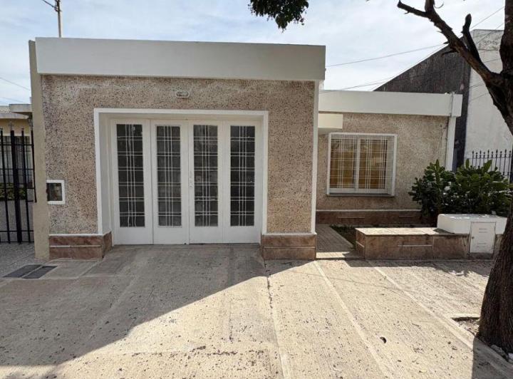 Casa · 100m² · 4 Ambientes · 1 Cochera
