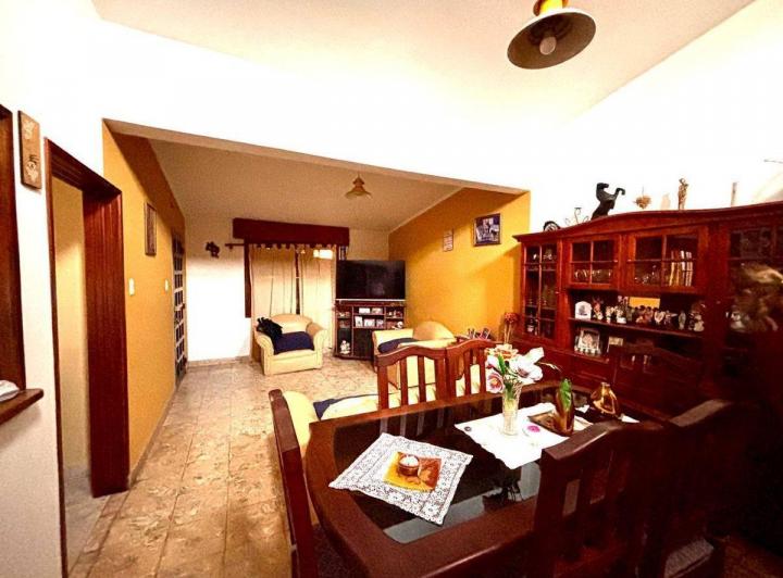 Casa · 136m² · 4 Ambientes · 1 Cochera