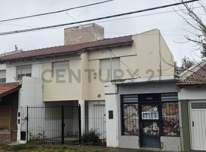 Oficina comercial · 104m² · 6 Ambientes · 1 Cochera
