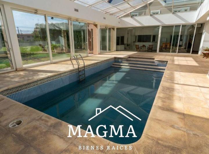 Casa · 785m² · 16 Ambientes · 4 Cocheras