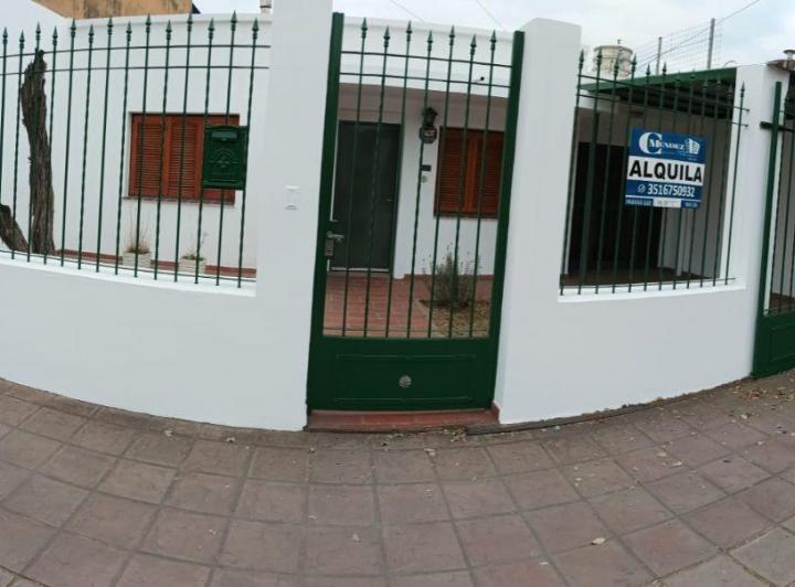 Casa · 120m² · 6 Ambientes · 1 Cochera