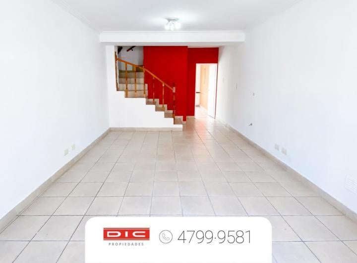 Casa · 110m² · 5 Ambientes · 1 Cochera