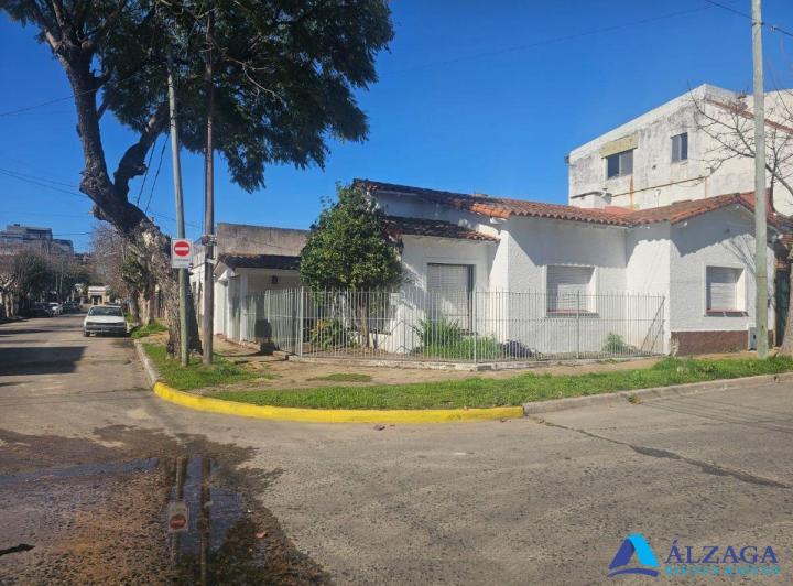 Casa · 100m² · 3 Ambientes · 1 Cochera