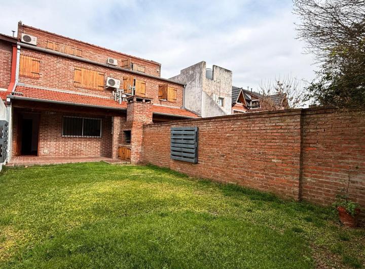 Casa · 120m² · 4 Ambientes · 1 Cochera